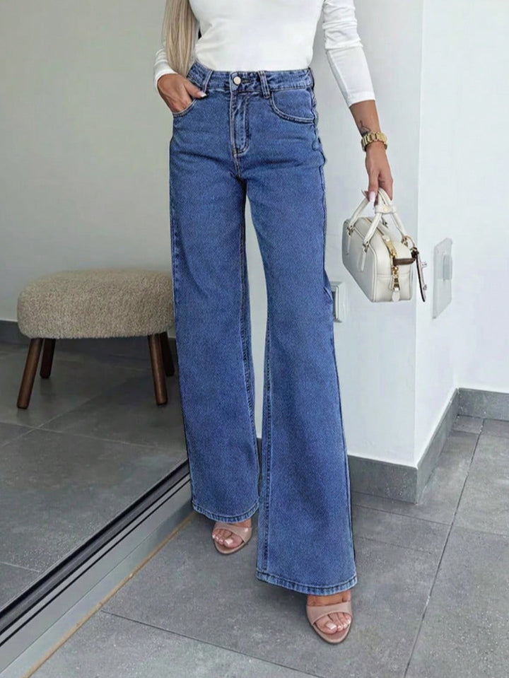 High Waisted Relaxed Fit Jeans