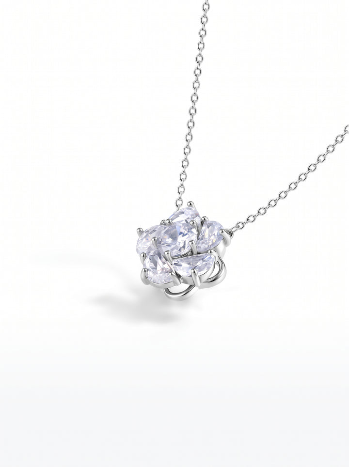 Dainty Sparkling Flower Pendant Necklace