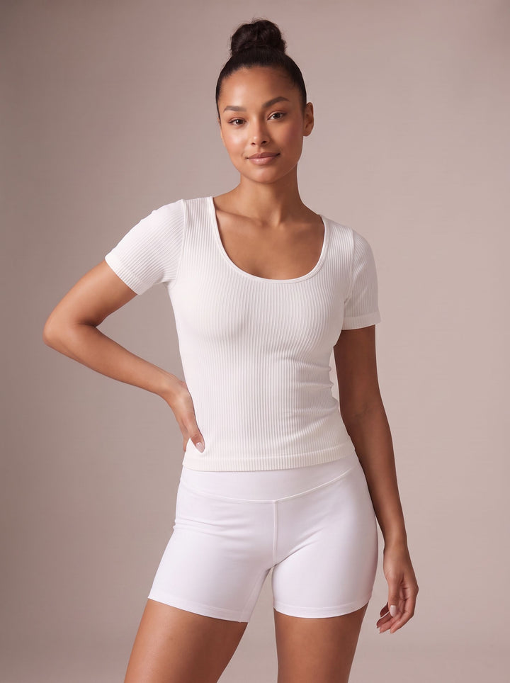 Seamless Ribbed Scoop Neck Yoga Tee