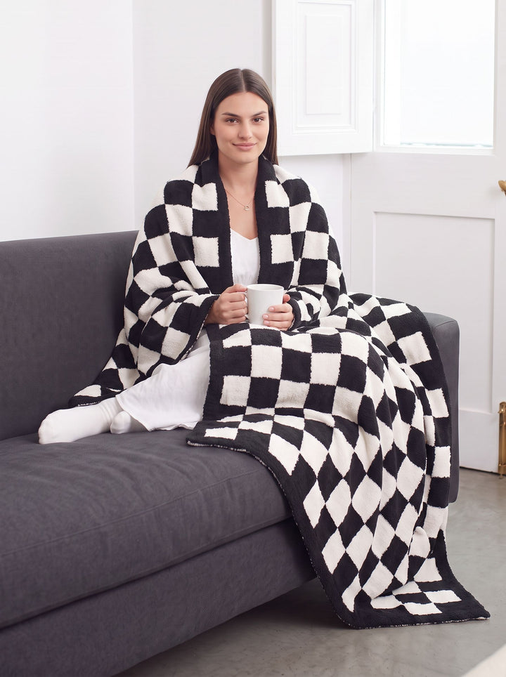 Plush Soft Checkerboard Pattern Throw Blanket