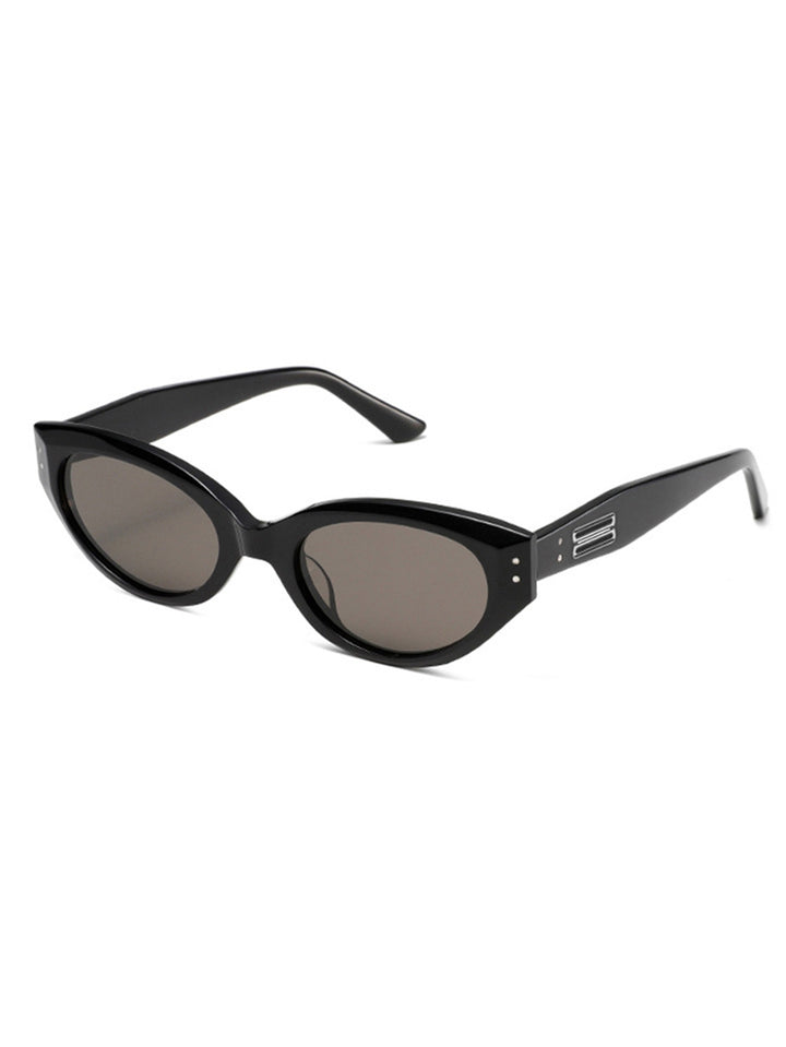 Vintage Oval Black Frame Sunglasses