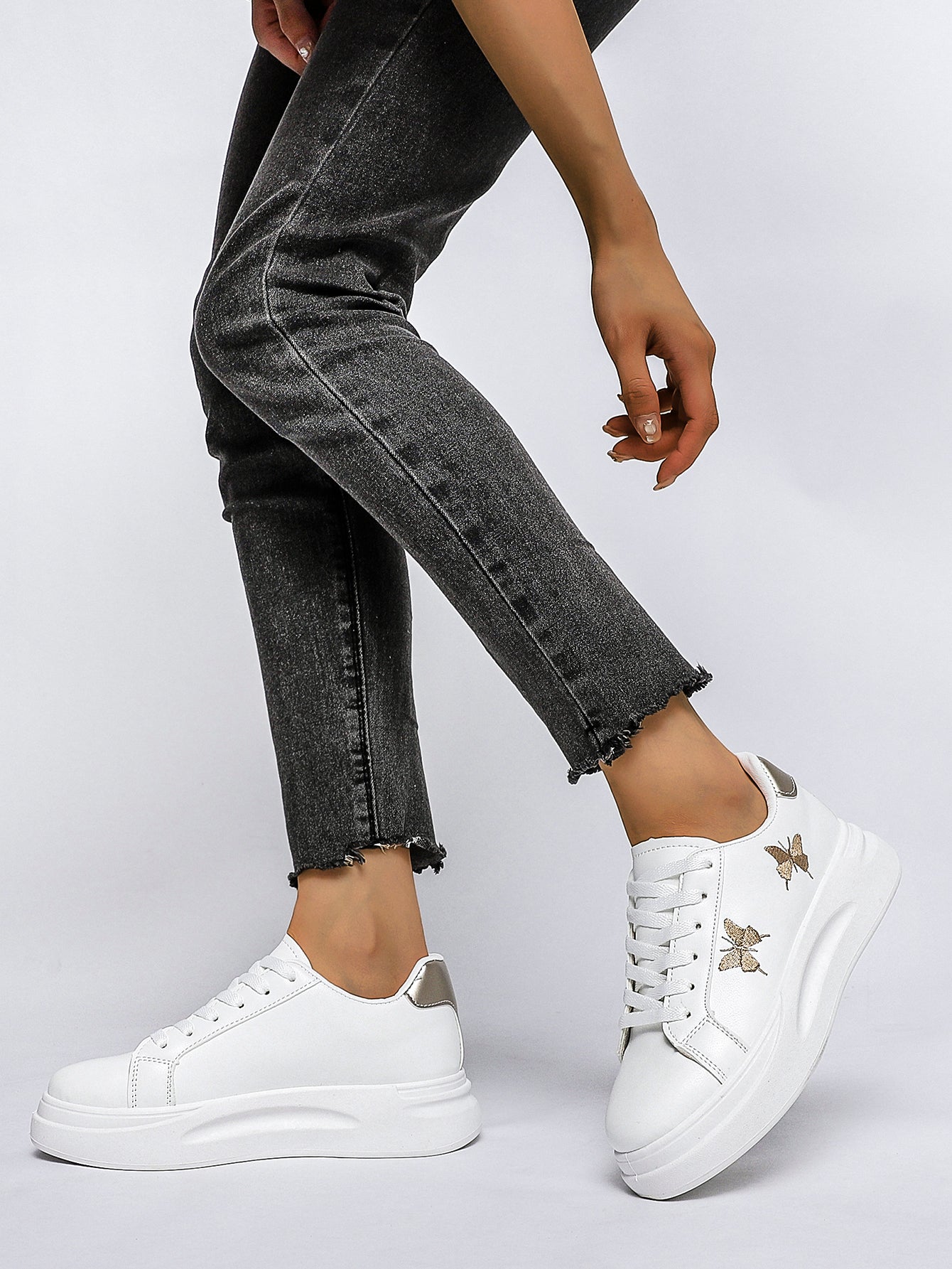 Butterfly Embroider Minimalist Fashion Shoes-White