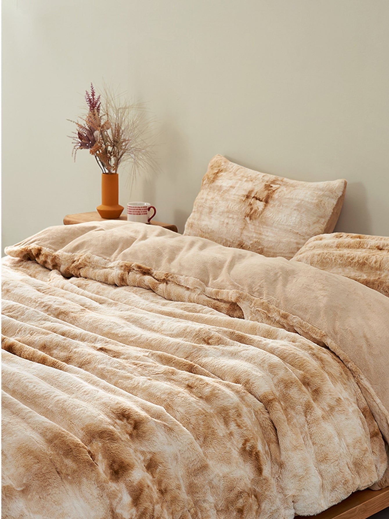 Ultra Soft Faux Fur Bedding Set