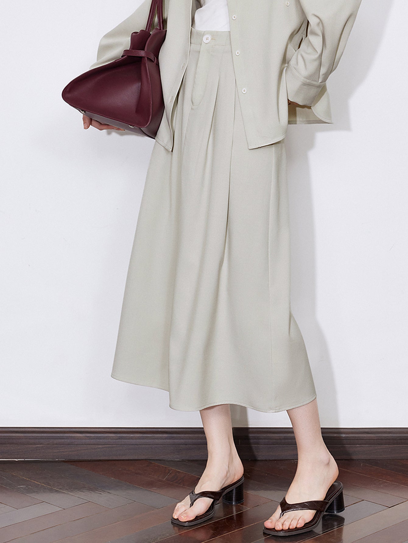 High-Waisted Pleated Elegant Midi Skirt