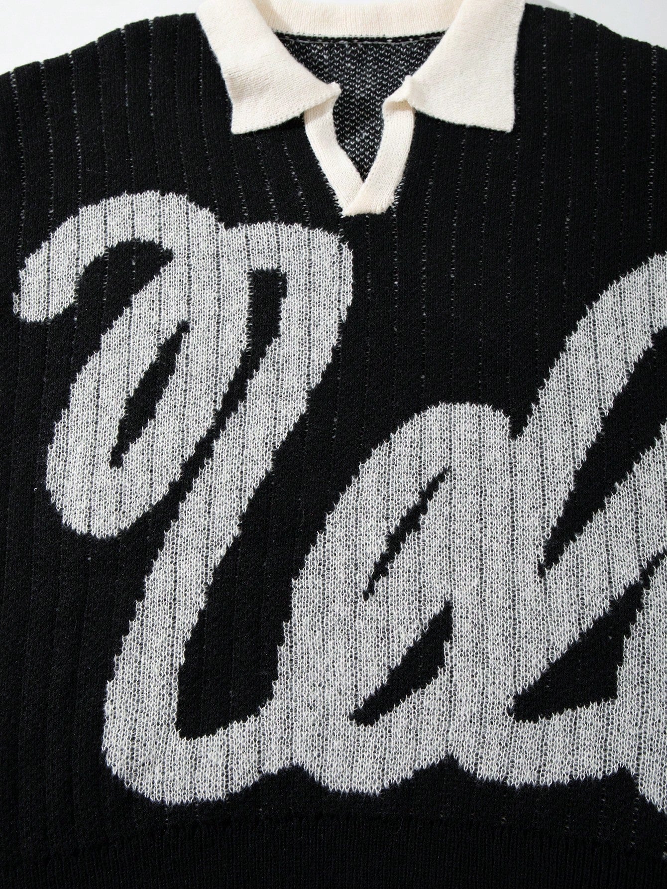 Oversized Graphic Collared Knit Sweater