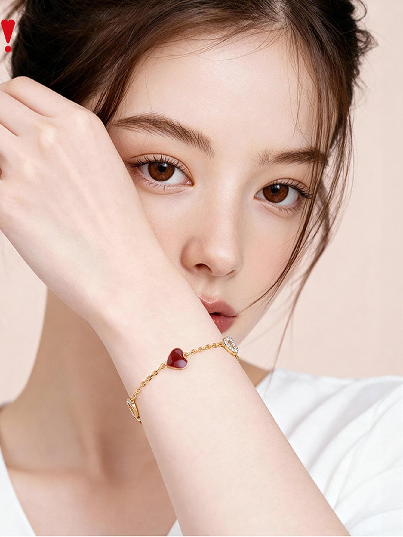 Dainty Red Heart Charm Bracelet