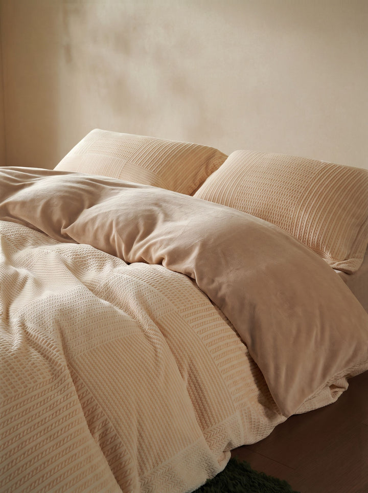Anti Static Velvet Bedding Set
