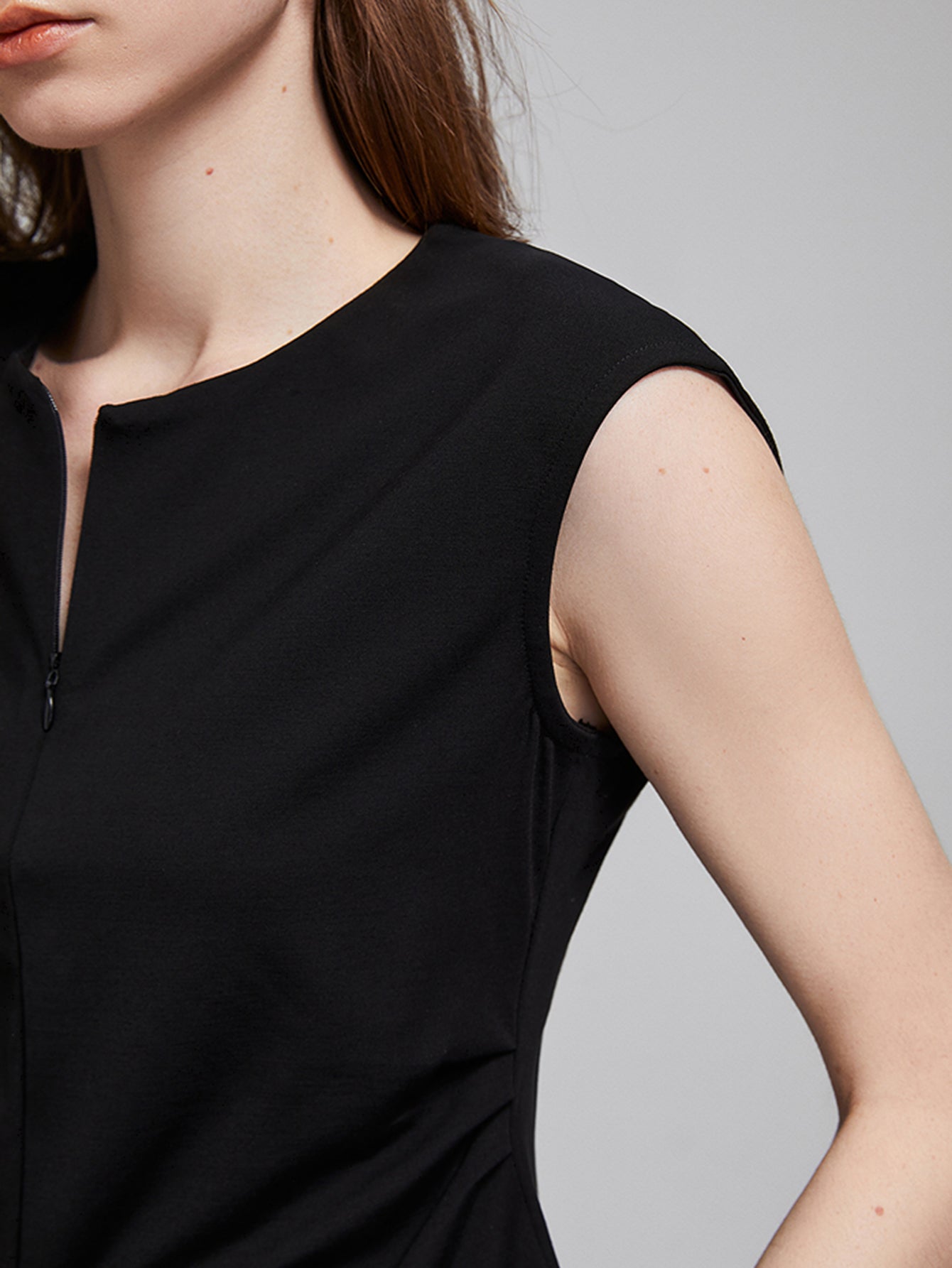 TOYOUTH Zip Front Sleeveless Minimalist Tank
