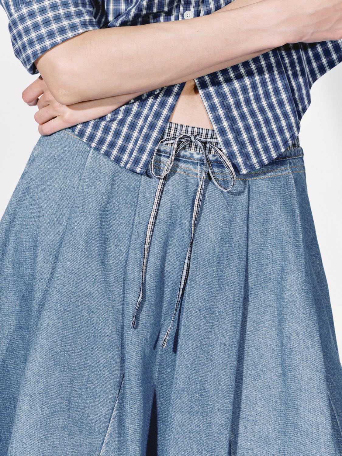 Urban Revivo Contrast Trim Drawstring Pleated Denim Midi Skirts-Blue