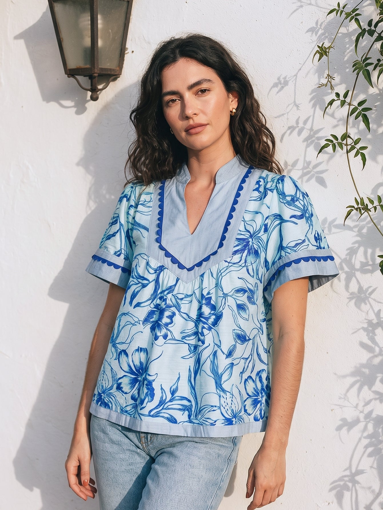 Floral Print Scalloped Trim Blouse