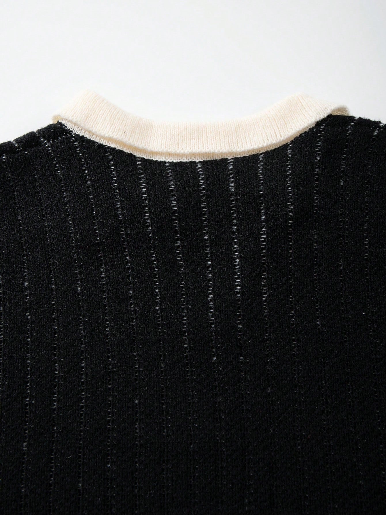 Oversized Graphic Collared Knit Sweater