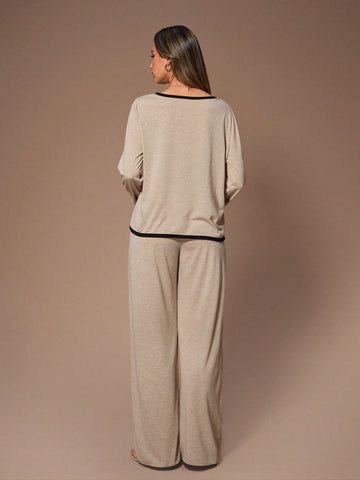 Soft Contrast Trim Button Lounge Set