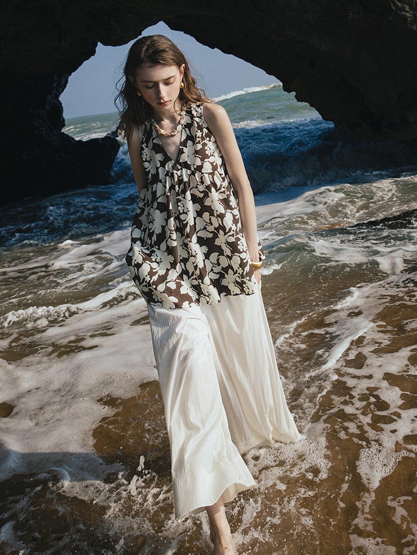 Leaf-Print Sleeveless Relaxed Camisole