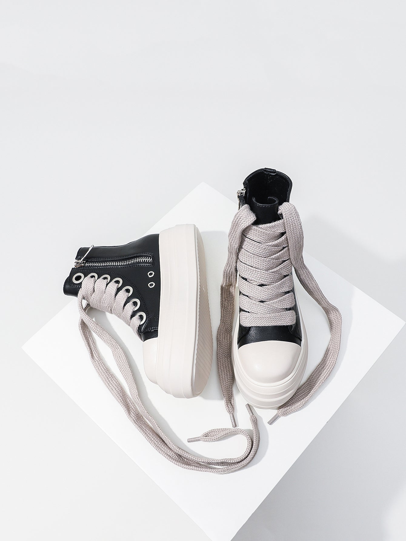 Chunky Platform Zip-Detail Edgy Boots[Note:Runs Small,Go One Size Up]