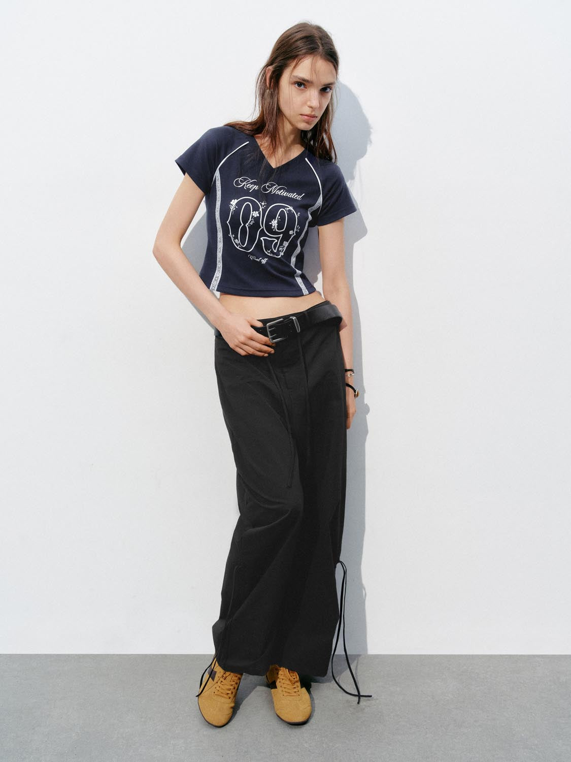 Urban Revivo Trousers-Black
