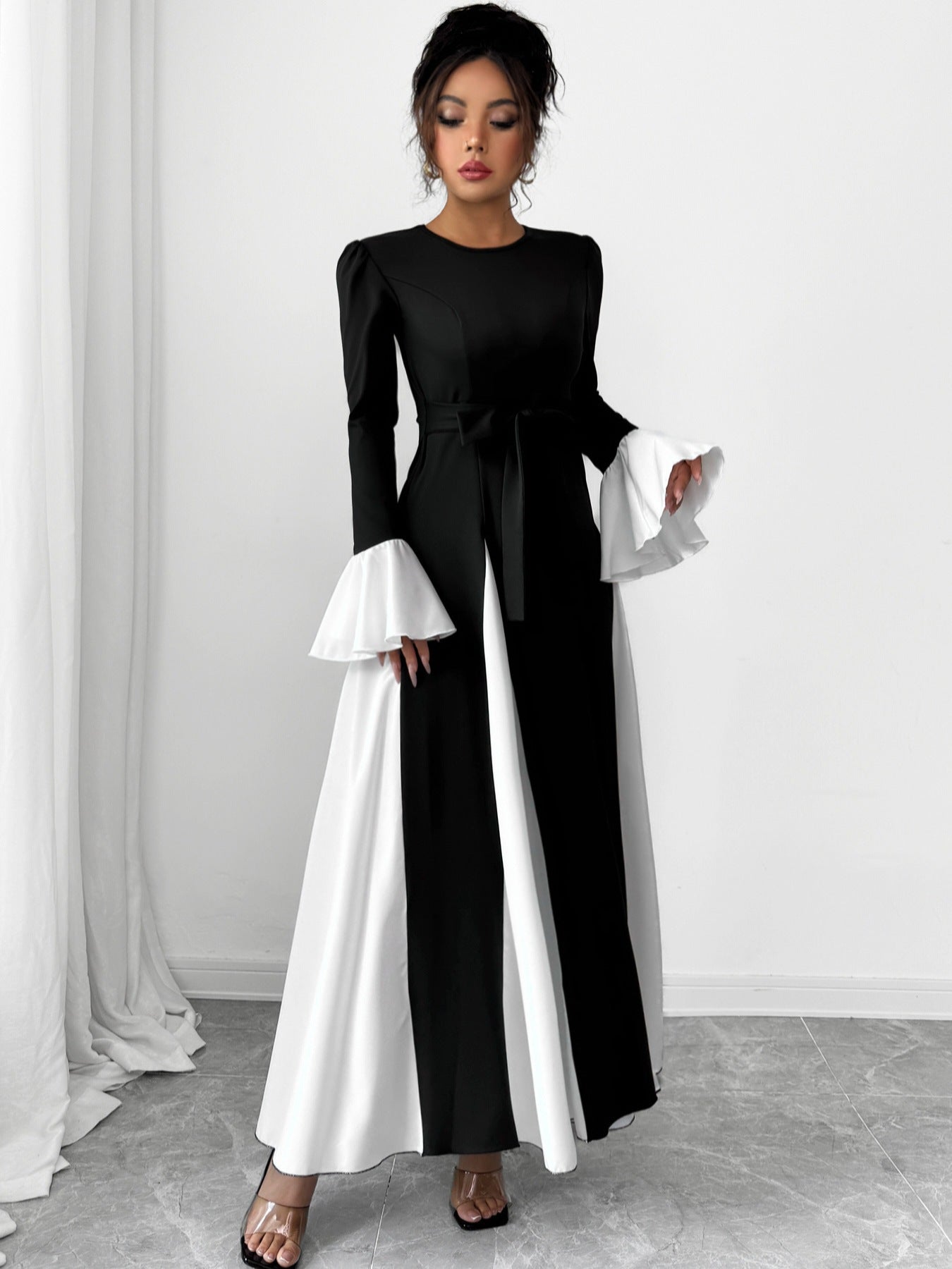 Elegant Colorblock Bell Sleeve Maxi Dress