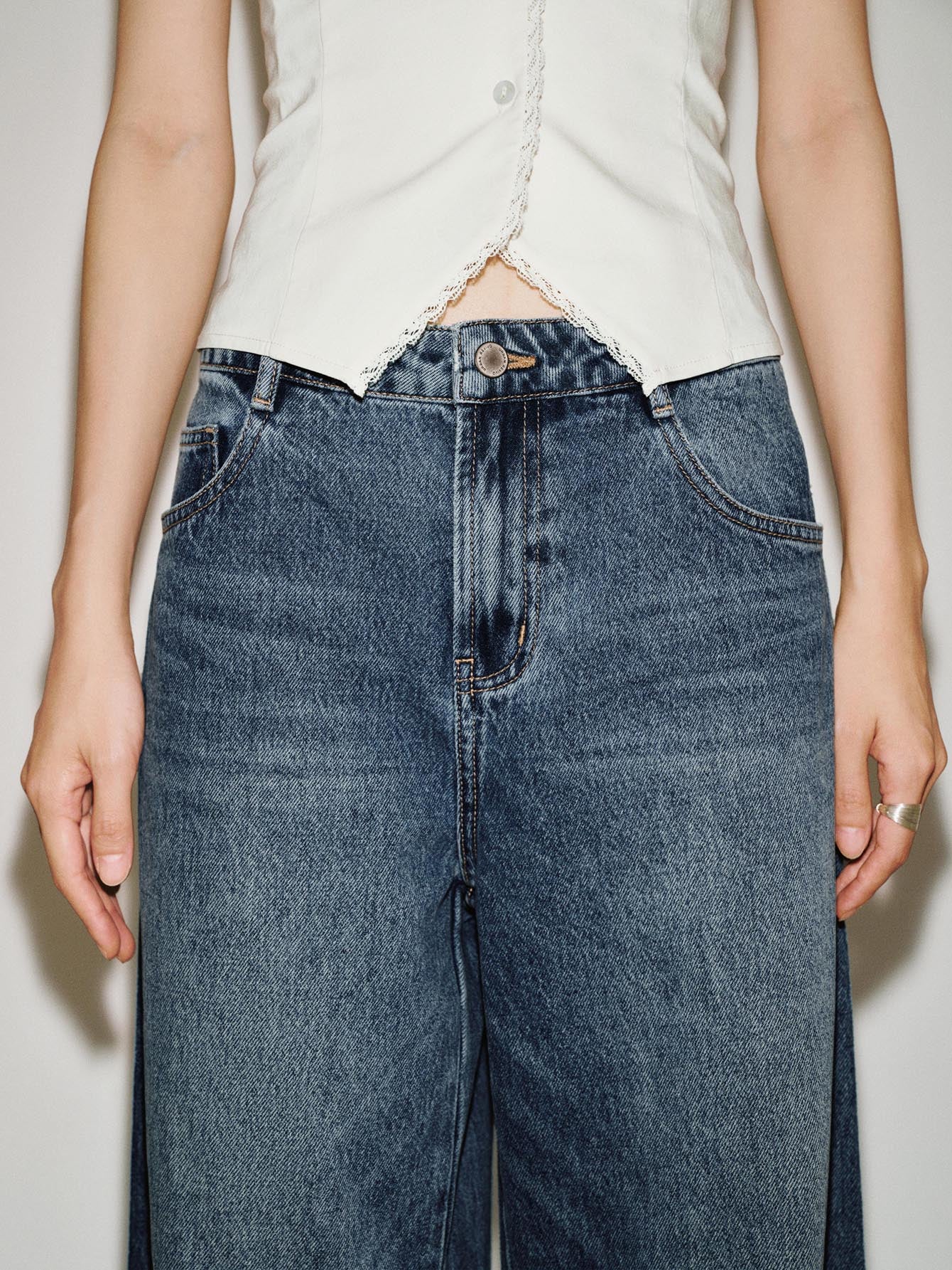 Urban Revivo Barrel Leg Jeans-Blue