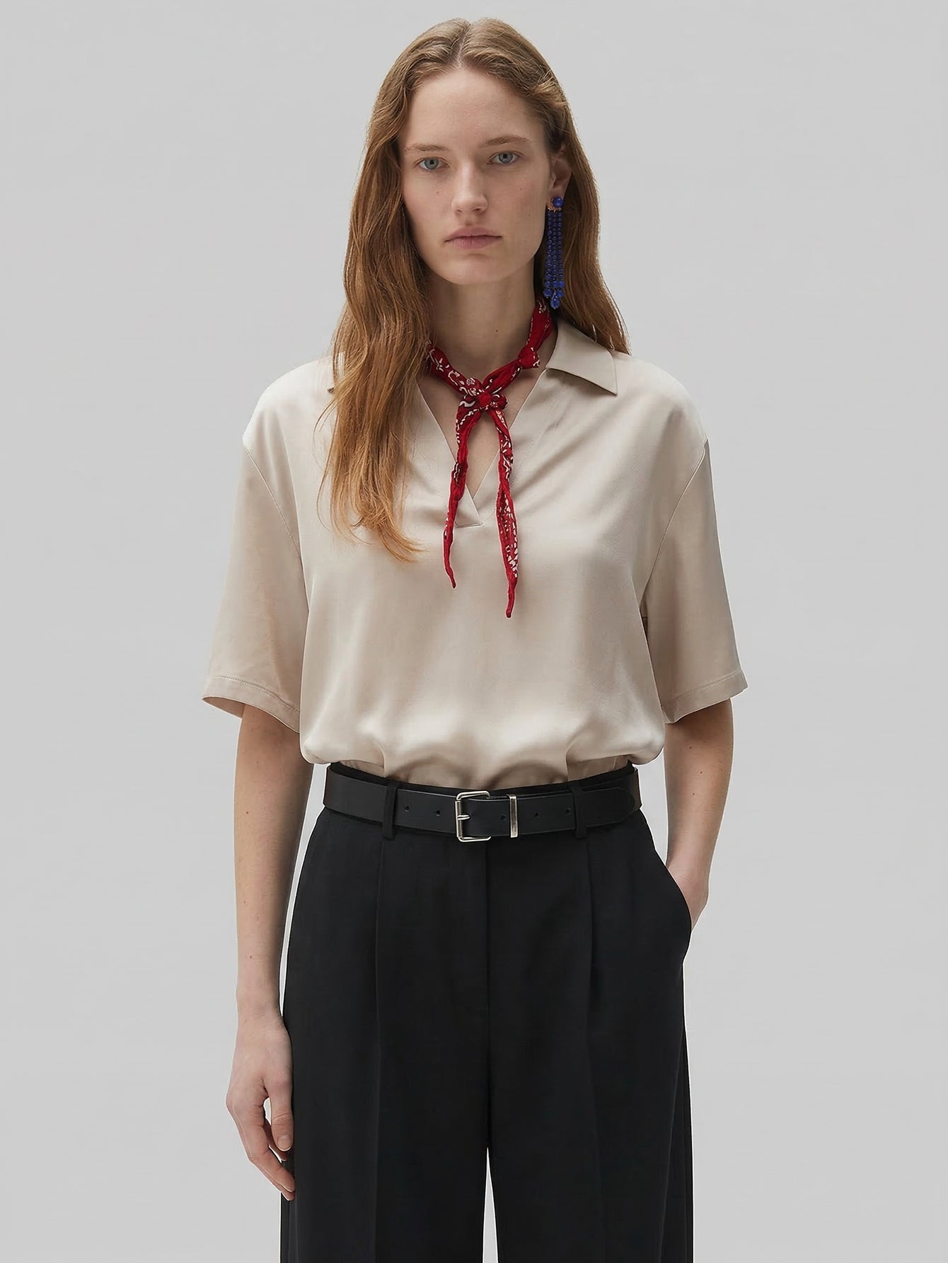 MO&Co.Polo V-neck Blouse