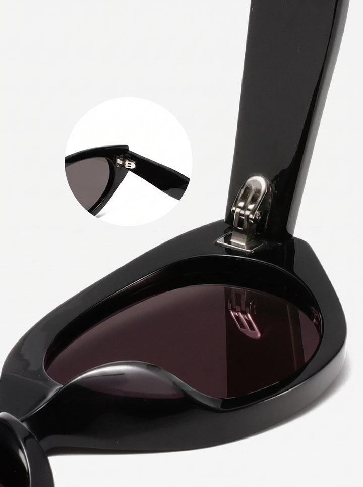 Vintage Oval Black Frame Sunglasses