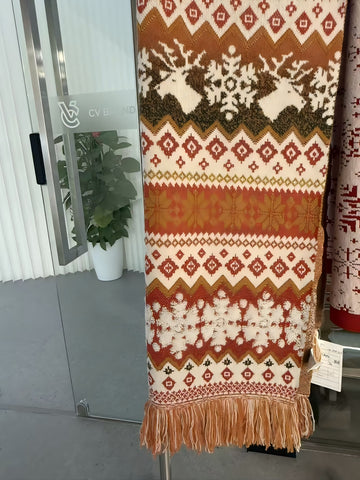 Cozy Festive Reindeer Pattern Scarf
