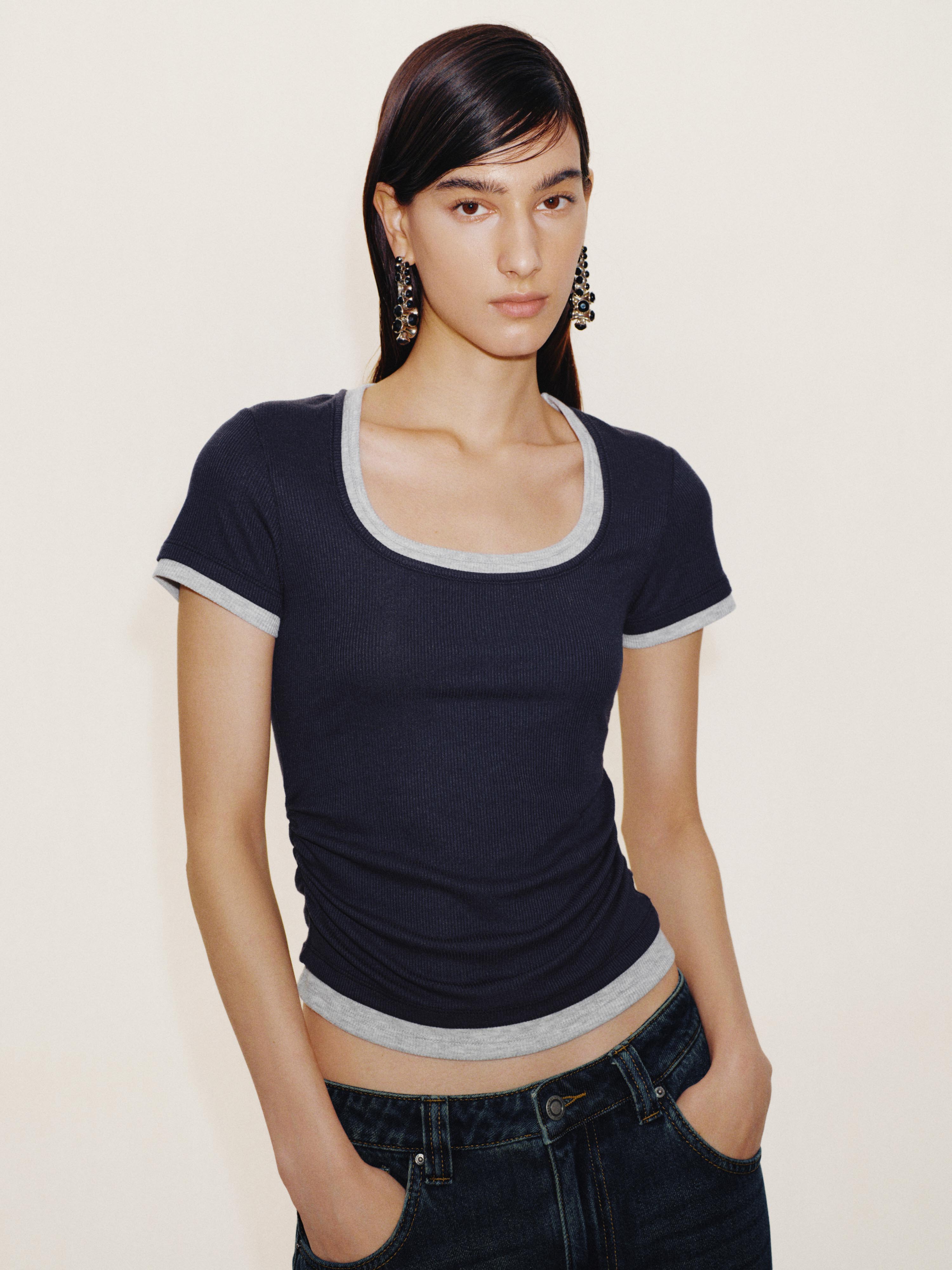 Urban Revivo Contrast Trim Scoop Neck Ruched T-Shirts