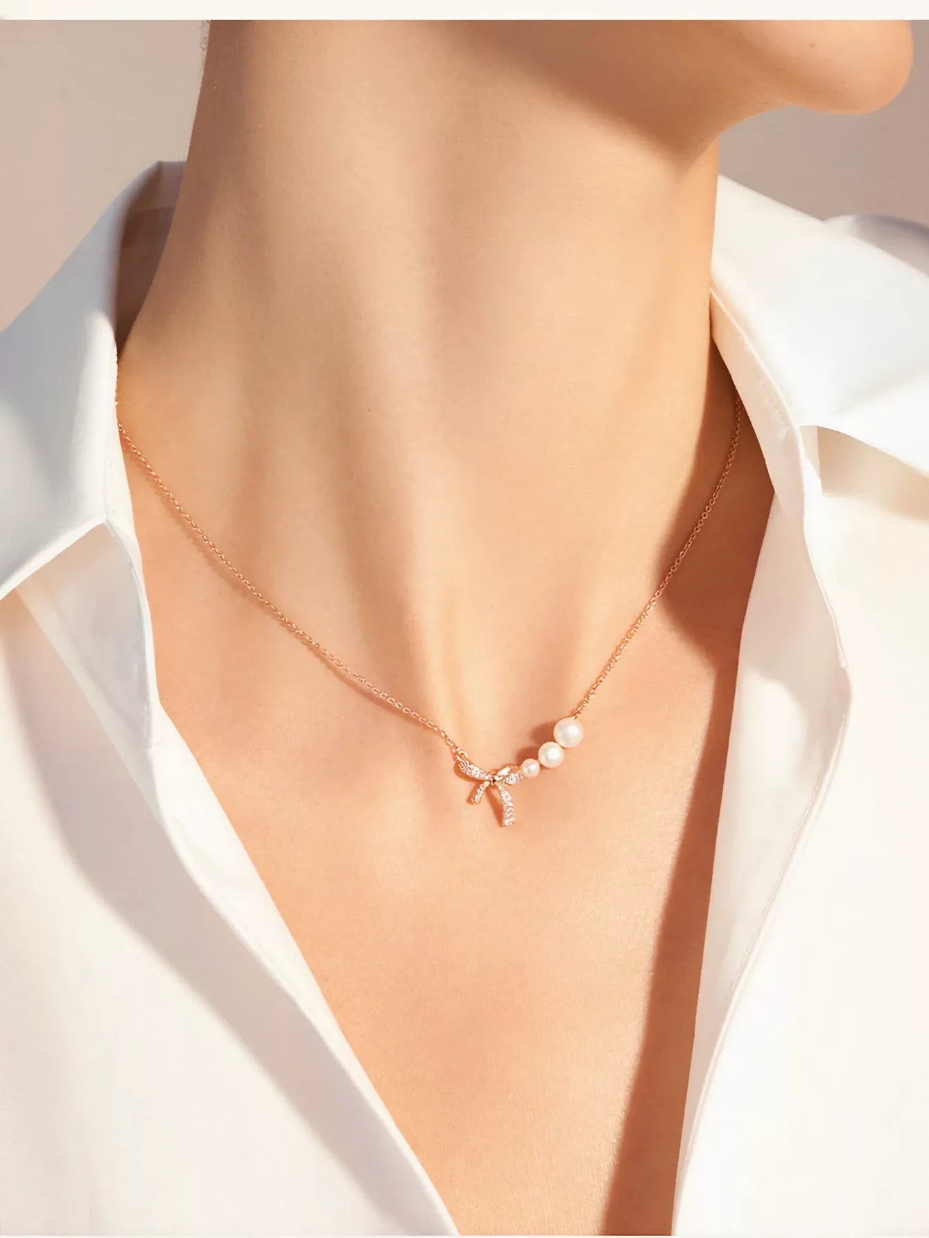 Elegant Pearl Bowknot Gold Necklace
