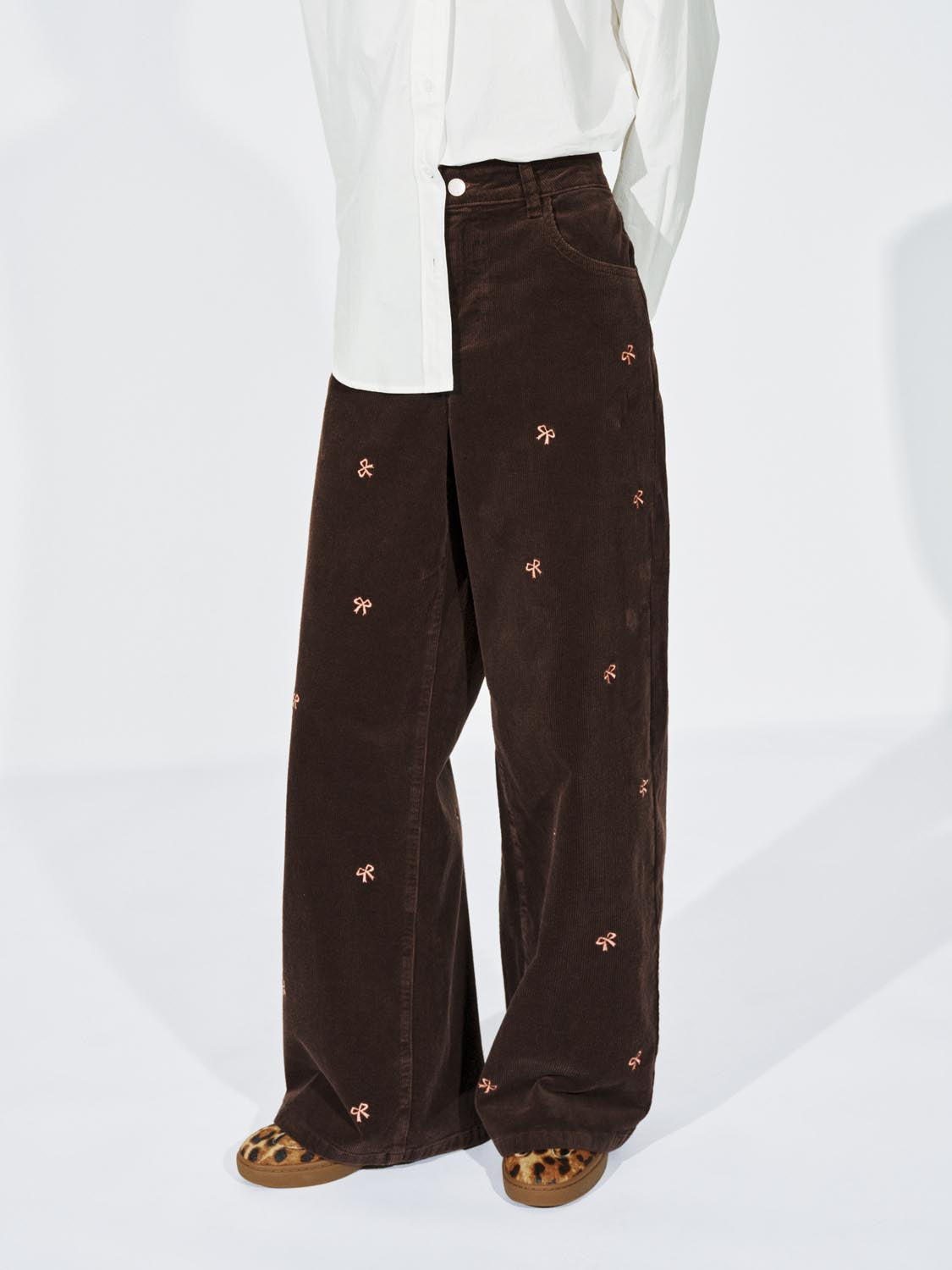 Urban Revivo Bow Printed Wide Leg Jeans-Dark Brown