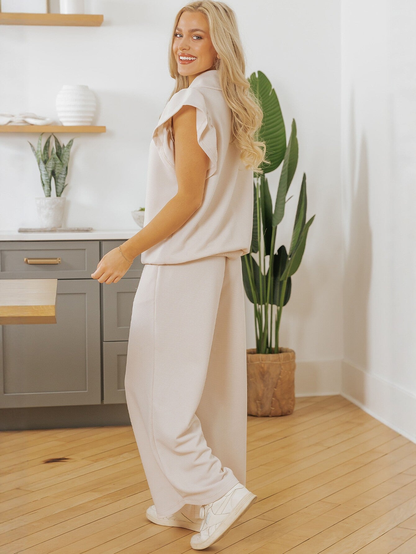 Zip Front Flutter Sleeve Pants Set