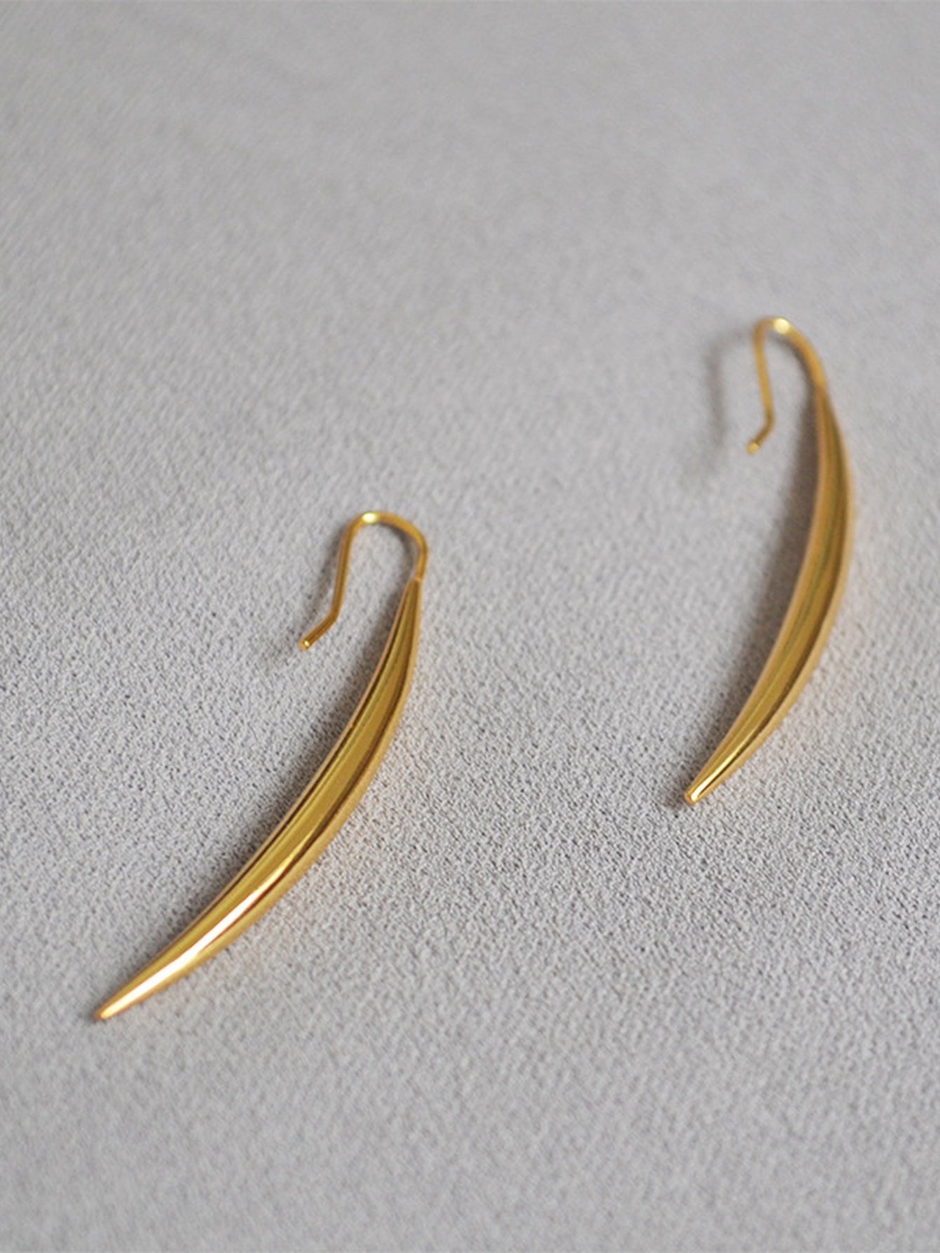 Minimalist Gold Curved Drop Earrings
