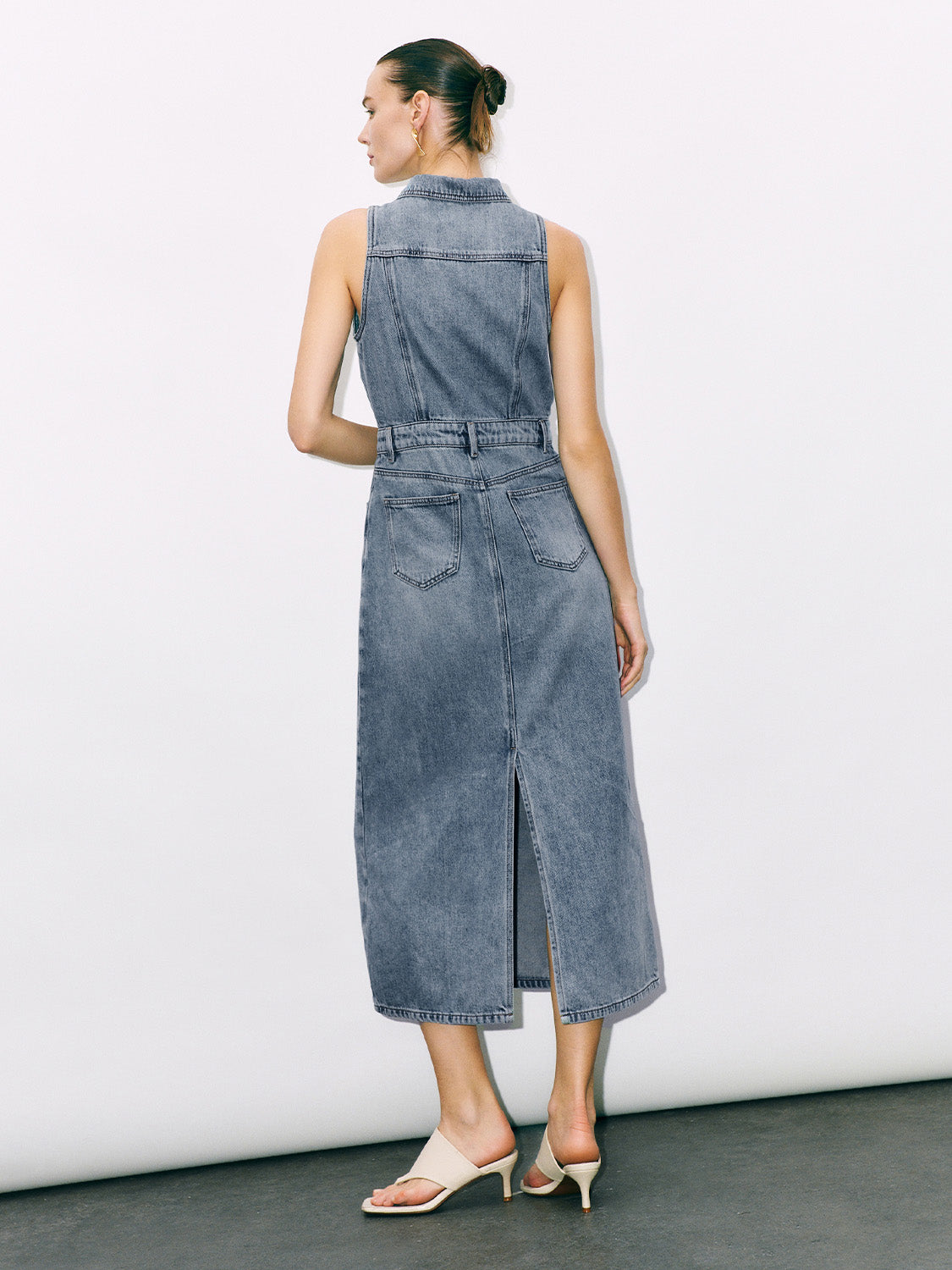 Urban Revivo Sleeveless Denim Dress With Belt-Blue