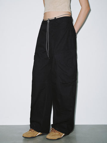 Urban Revivo Carrot Fit Pants-Black