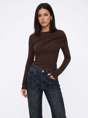 Ruched Slim Fit Long Sleeve Tee