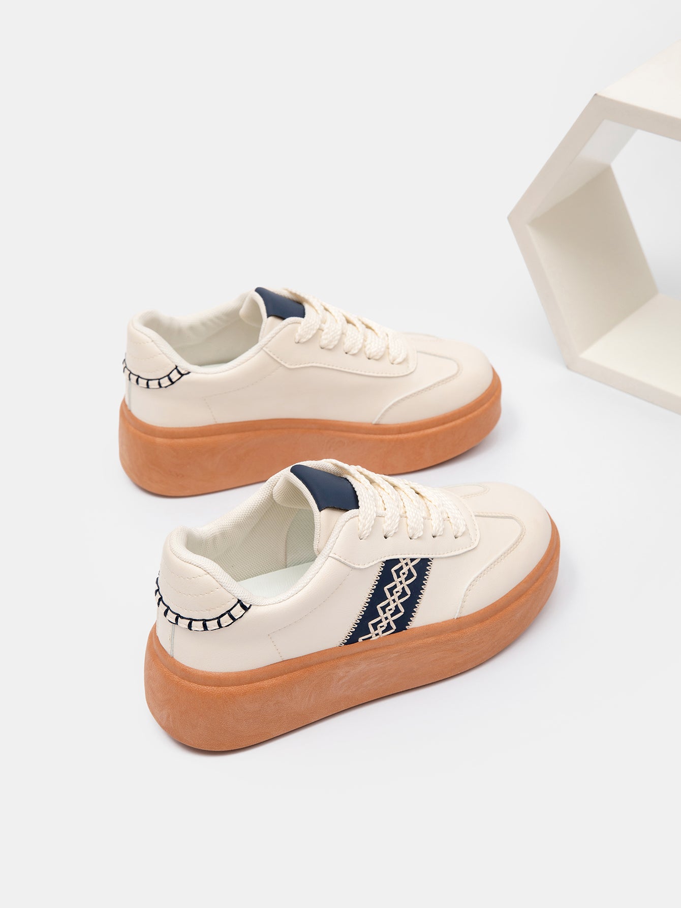 Chic Platform Casual Sneakers