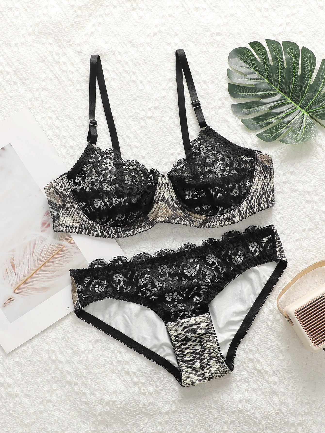 Sexy Lace Underwire Lingerie Set