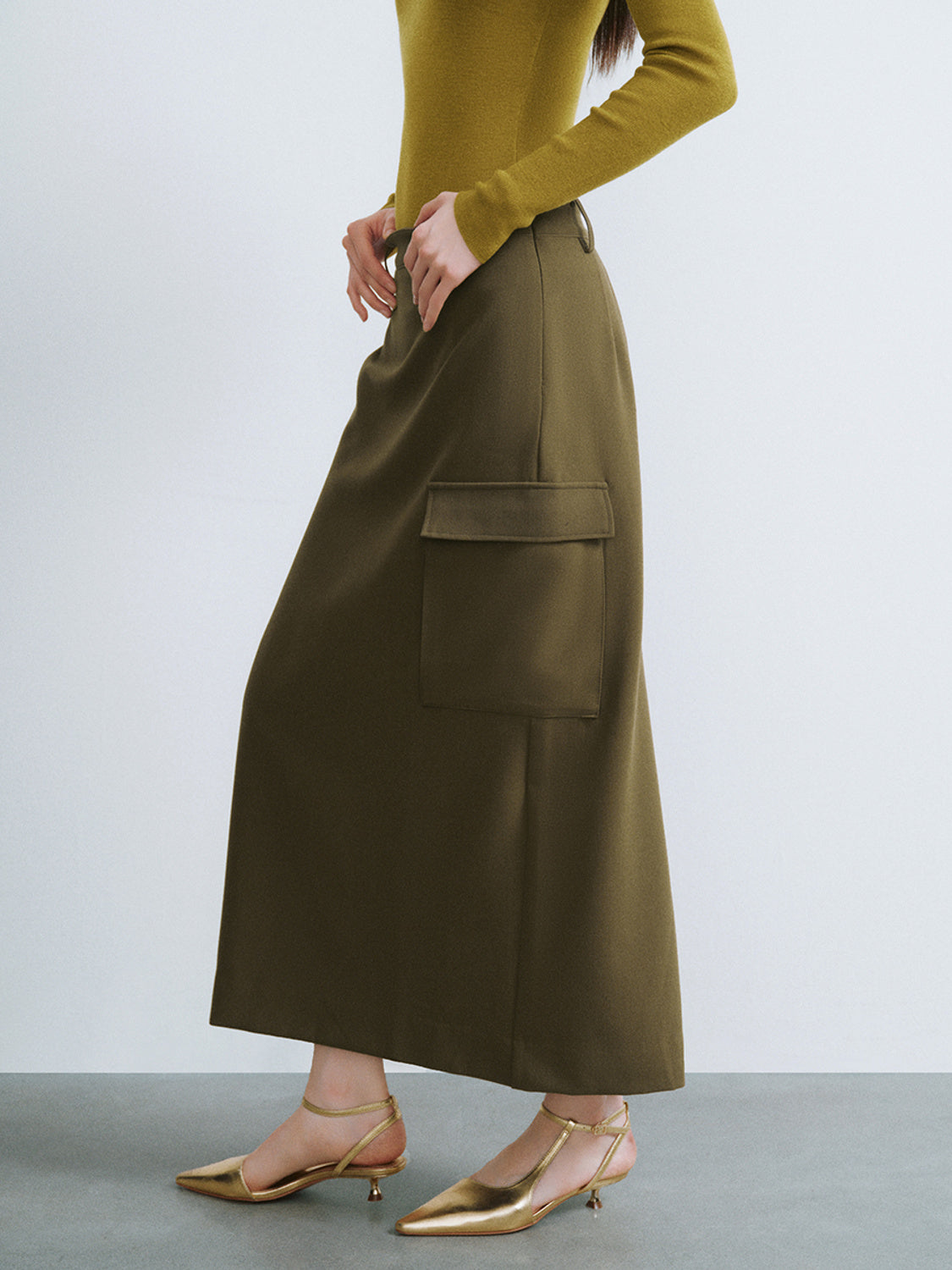 Urban Revivo Midi Straight Skirt-Coffee Brown