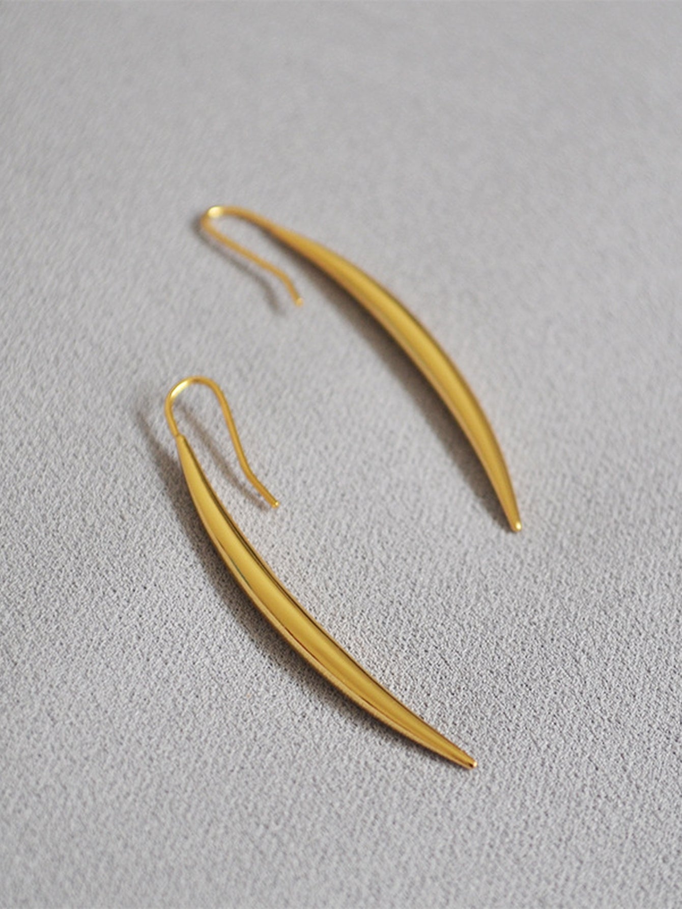 Minimalist Gold Curved Drop Earrings