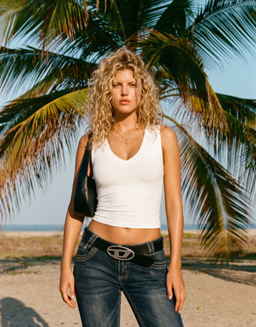 Fitted V Neck Sleeveless Tank Top