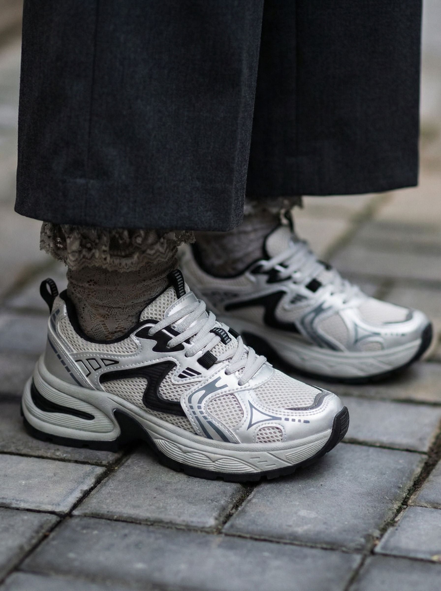 Chunky Sole Breathable Mesh Retro Sports Shoes-Silver