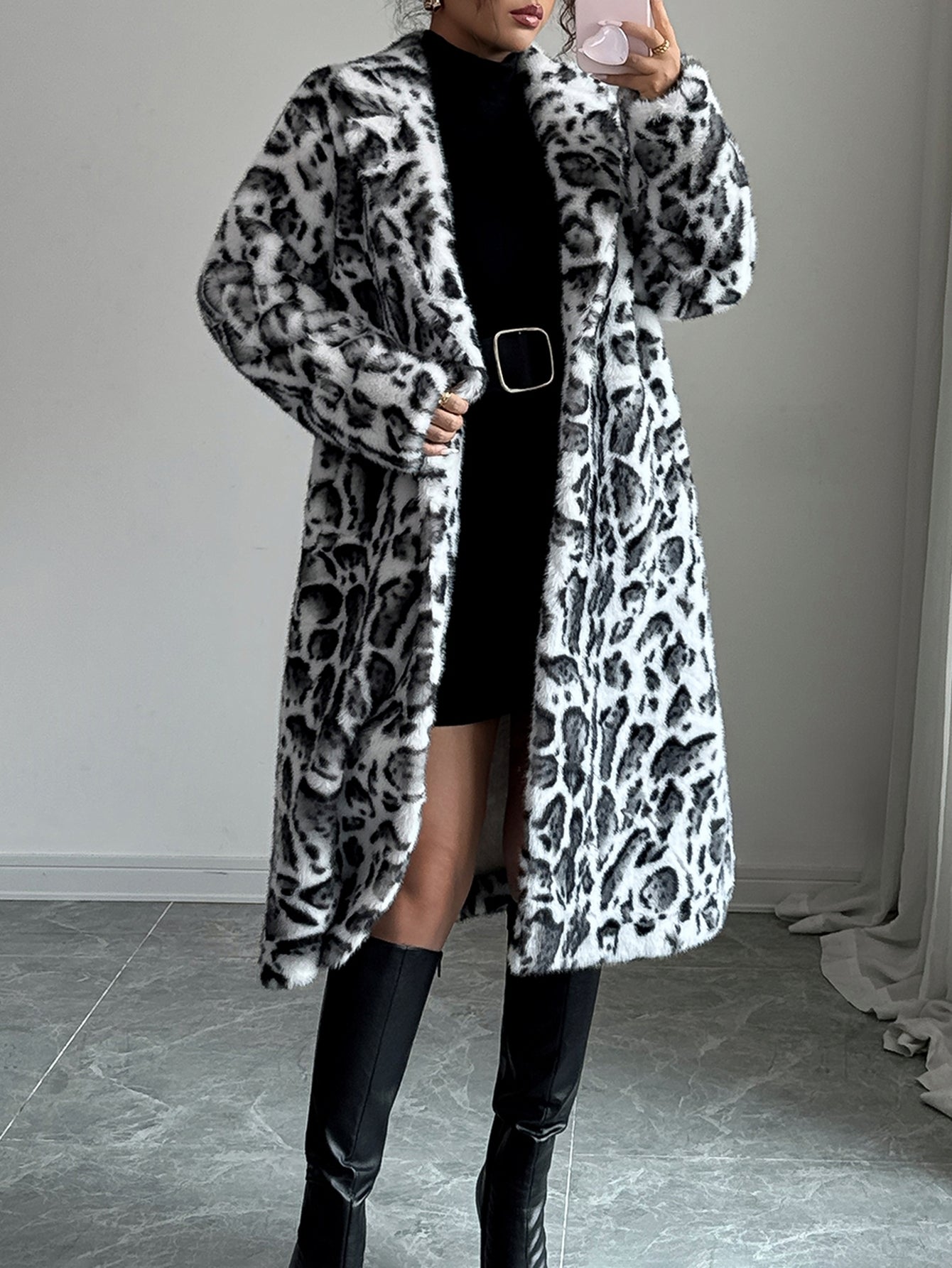 Luxurious Leopard Print Faux Fur Coat