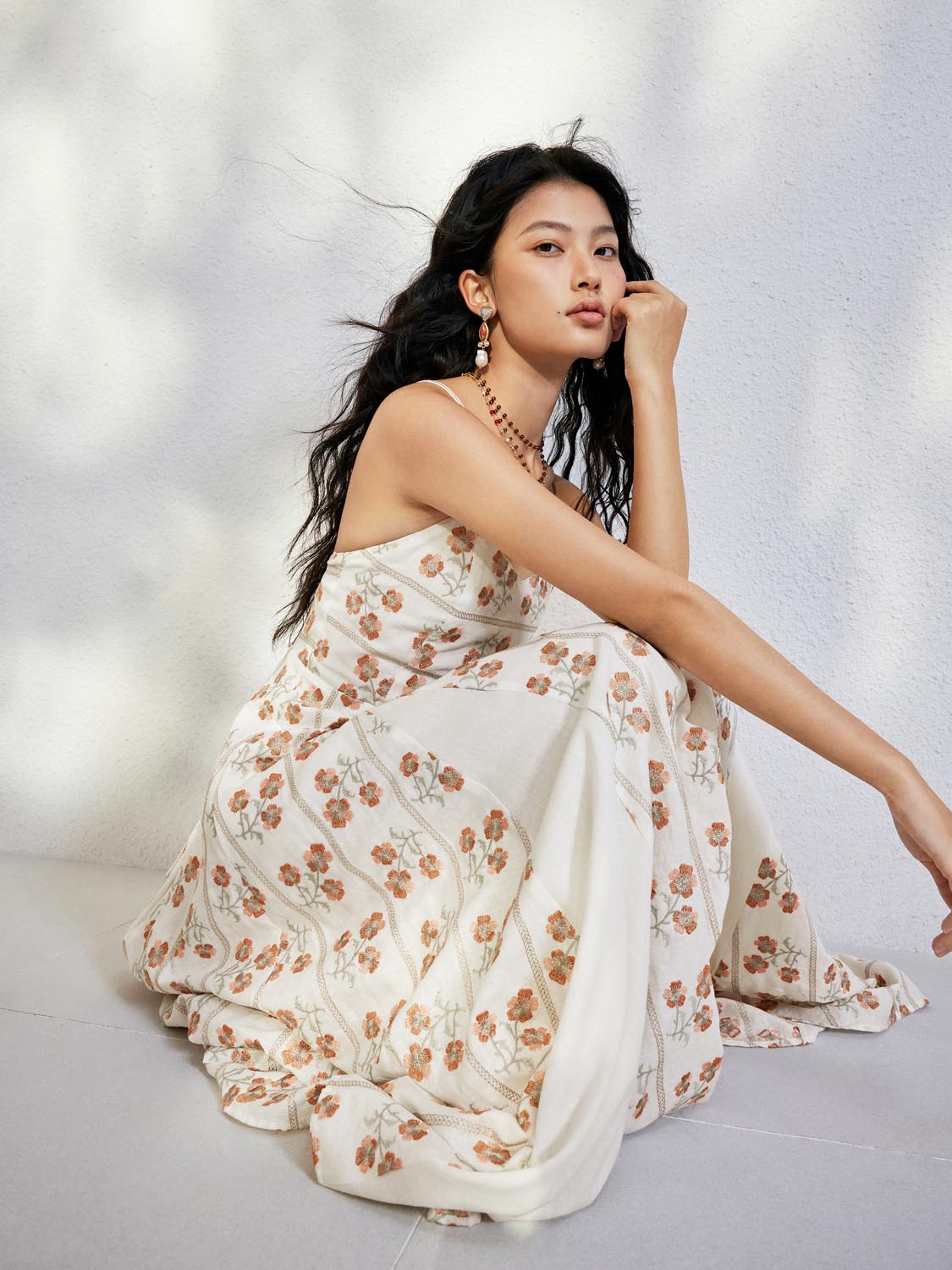 Urban Revivo Halter Neck Floral A-Line Mini Dresses-Off White