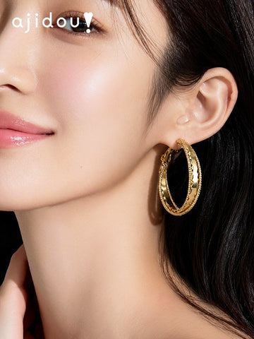Textured Gold Minimalist Hoop Earrings
