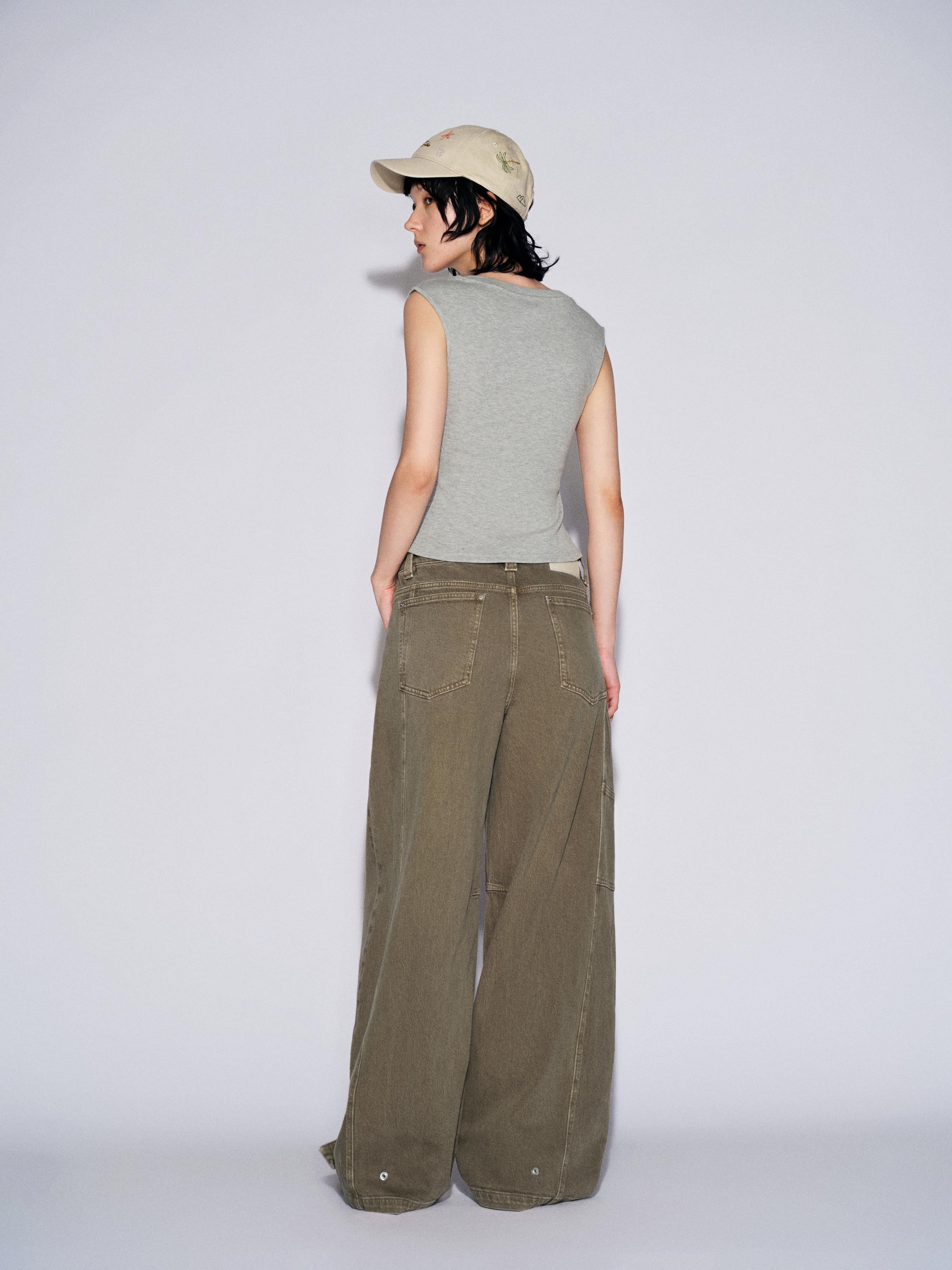 Barrel Leg Jeans