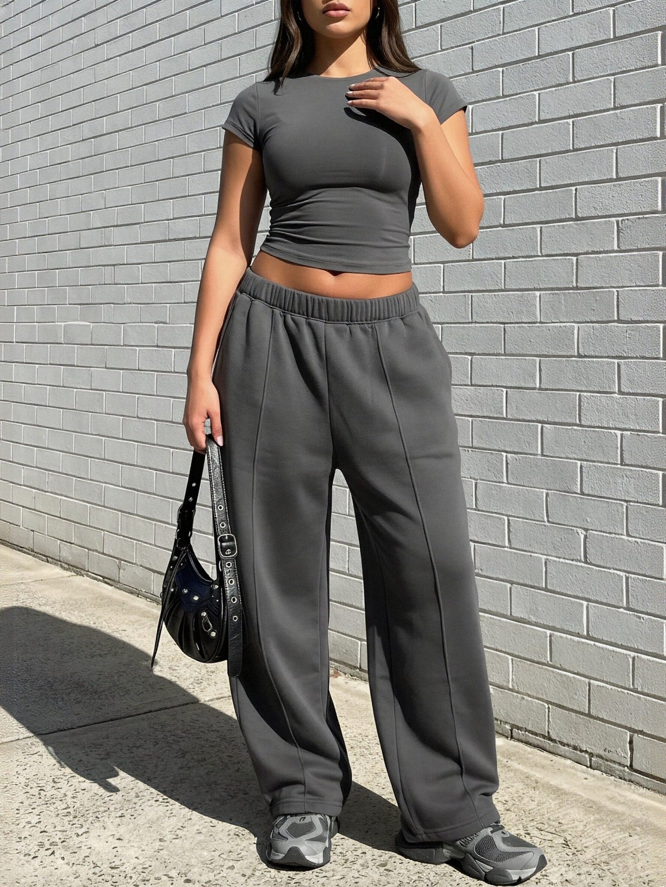 Side-Stripe Loose-Fit Casual Sweat Pants-Dark Gray