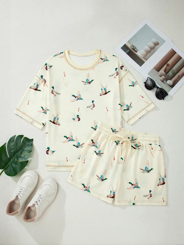 Cozy Duck Print Lounge Shorts Set