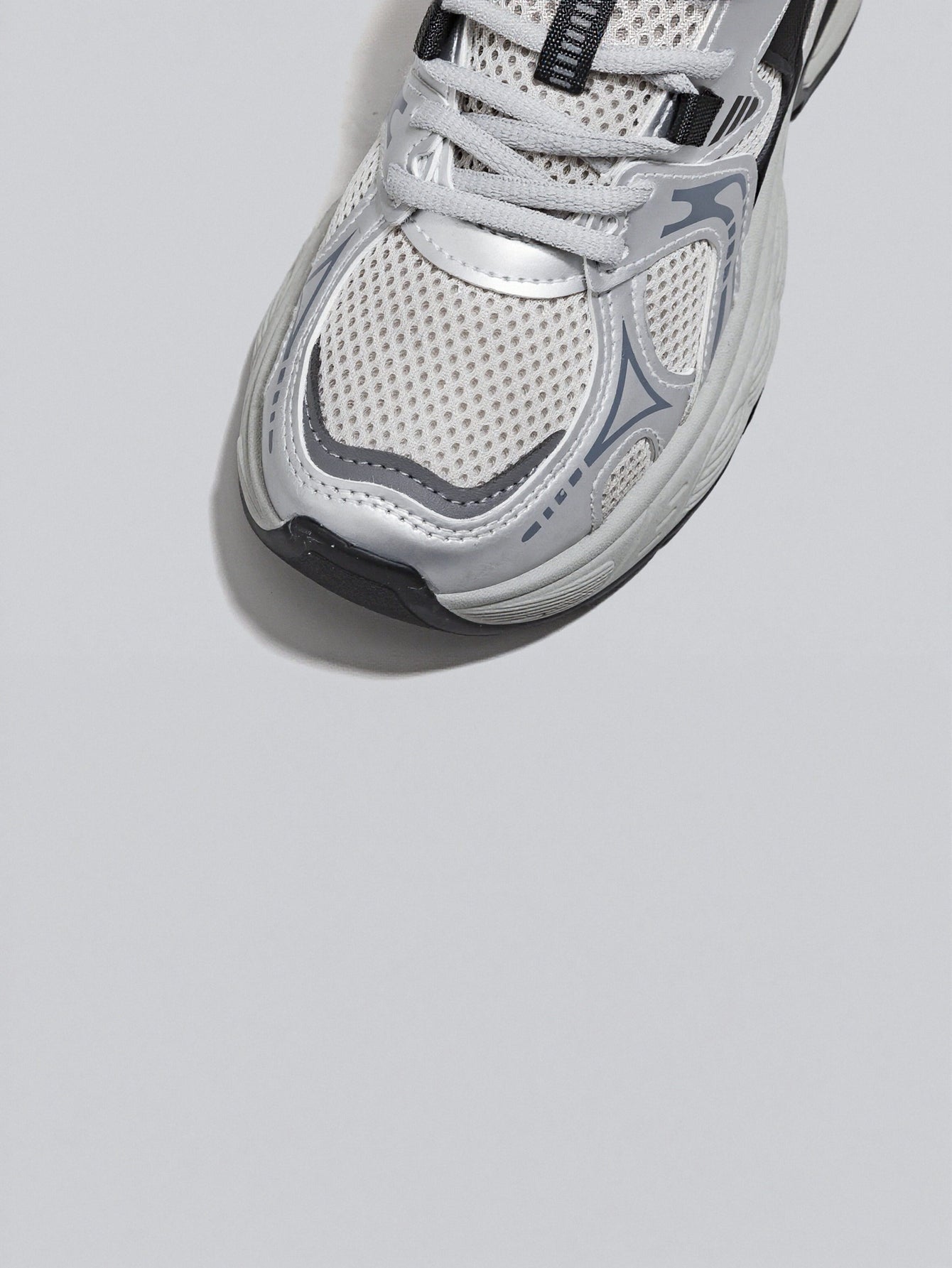 Chunky Sole Breathable Mesh Retro Sports Shoes-Silver
