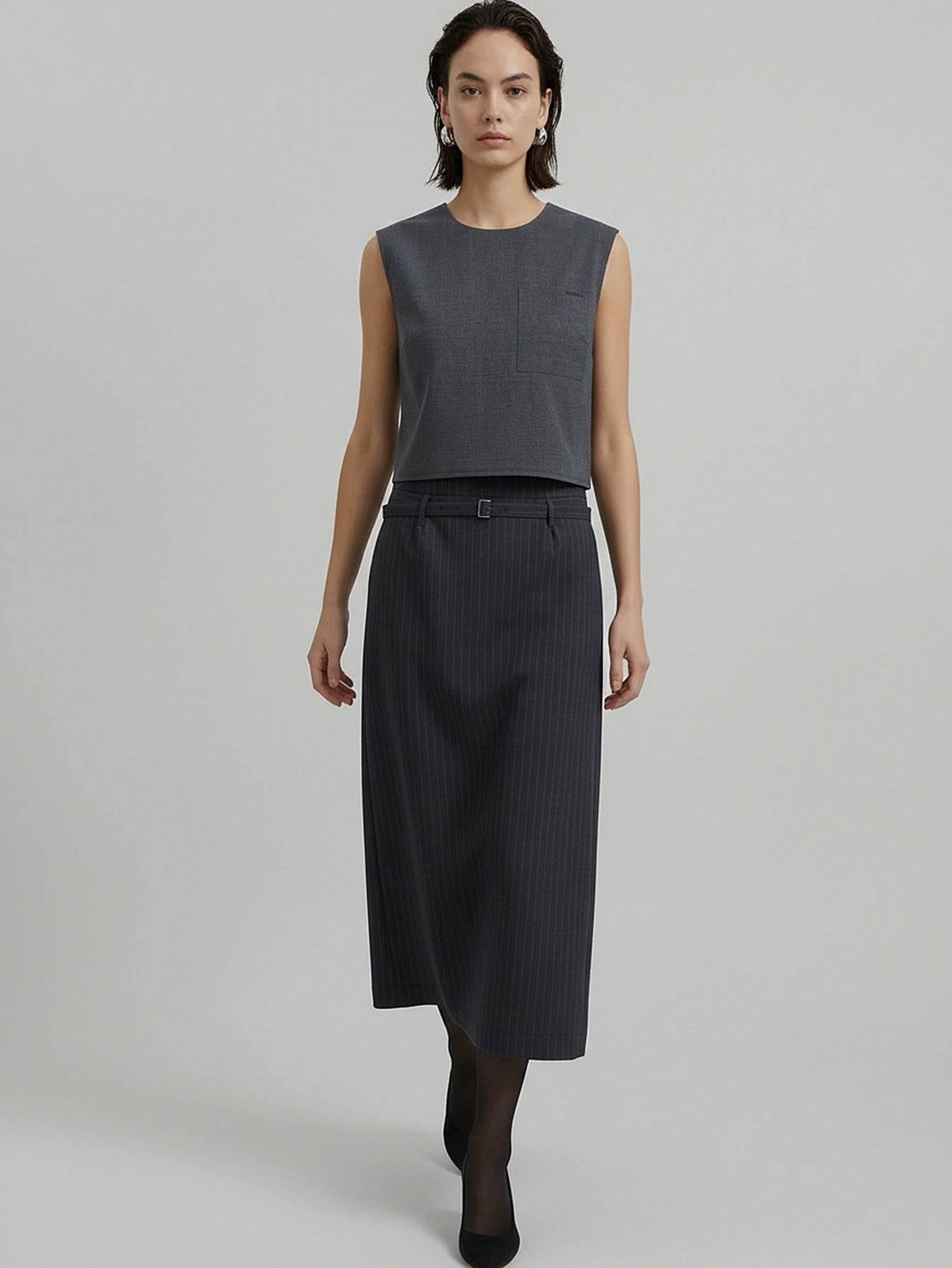 Round Neck Sleeveless Blouse