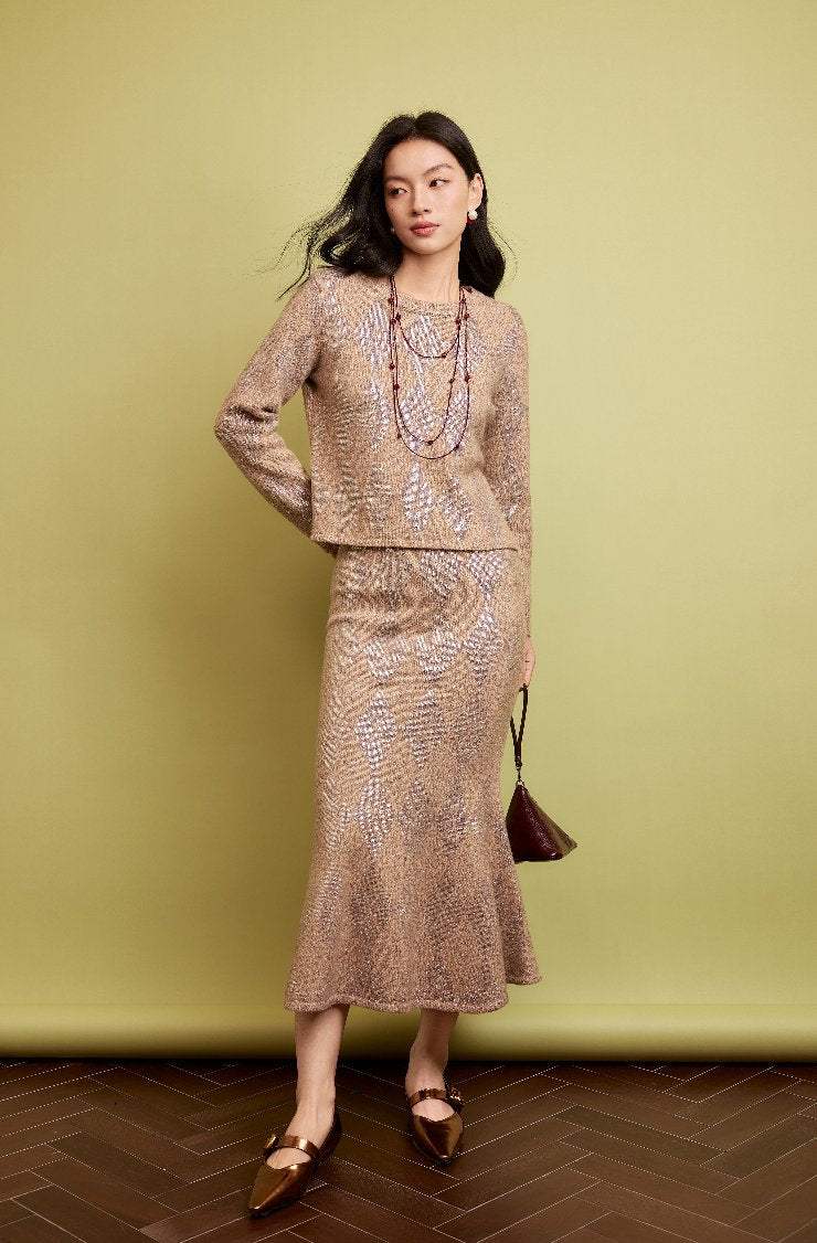 Shimmering Diamond Knit Midi Skirt