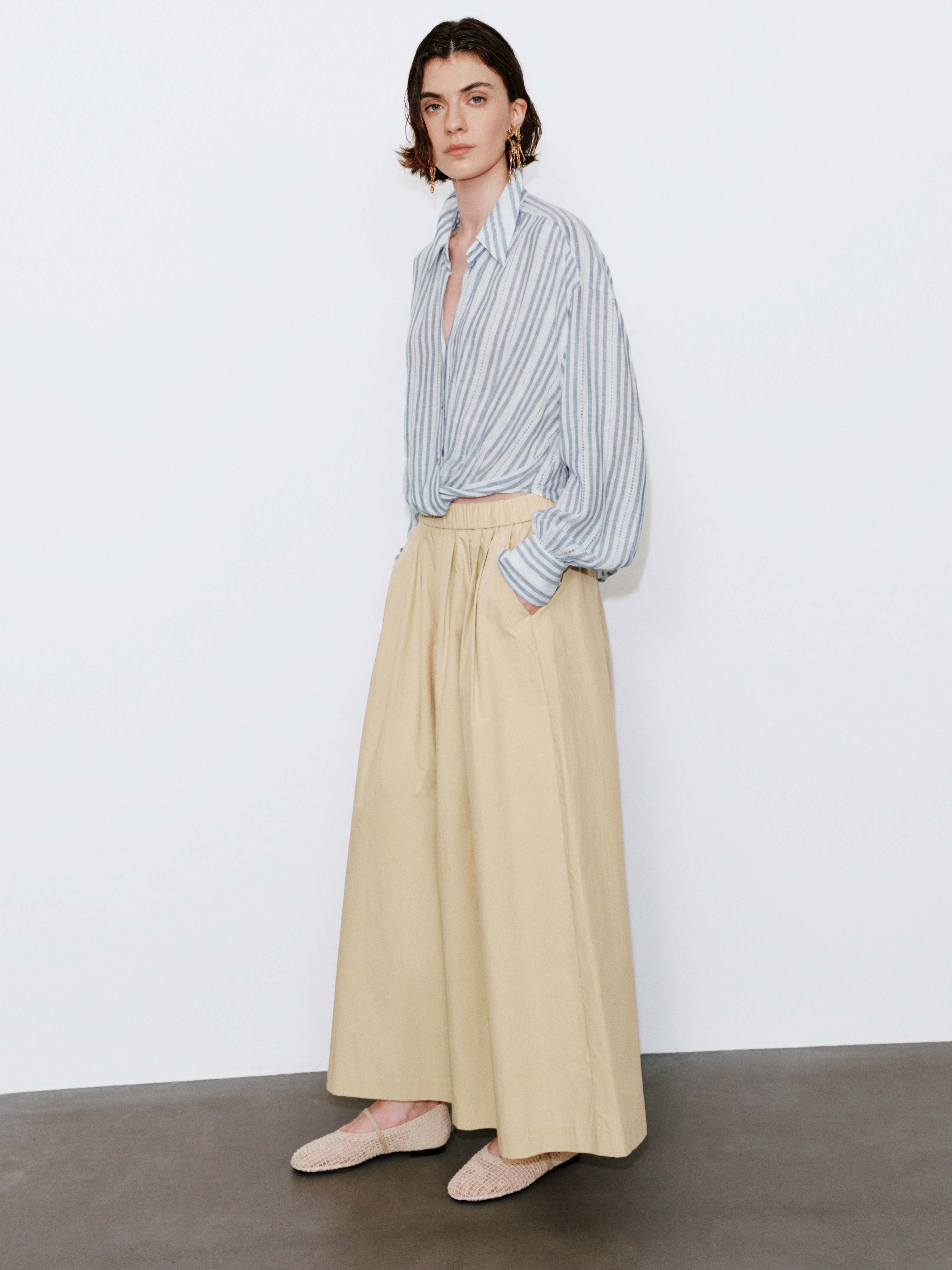 Pull On Pleated Wide Leg Pants