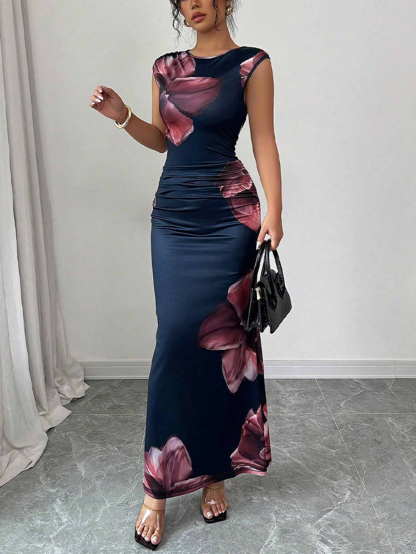 Fitted Floral Sleeveless Wedding Guest Midi Dress