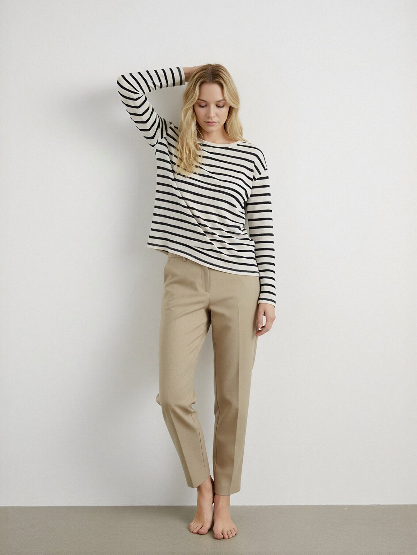 Roud Neck Lon Sleeves Relaxed Fit Casual Top